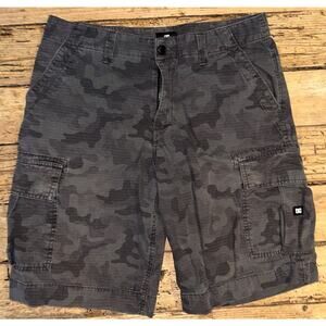 Dc Men’s Size 30 Grey Camo Cargo Shorts